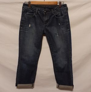 Distressed Buffalo Capris. Size 28.